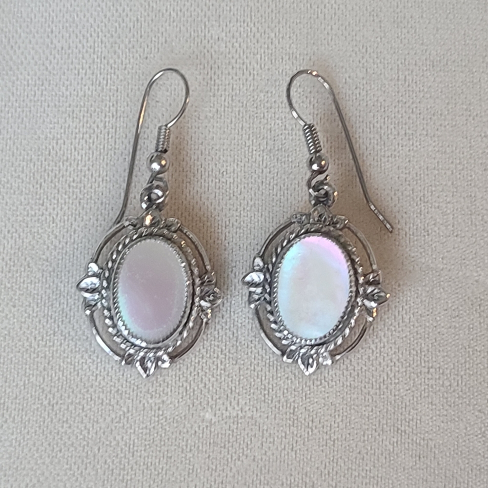 Mother of Pearl & Earrings Silver
